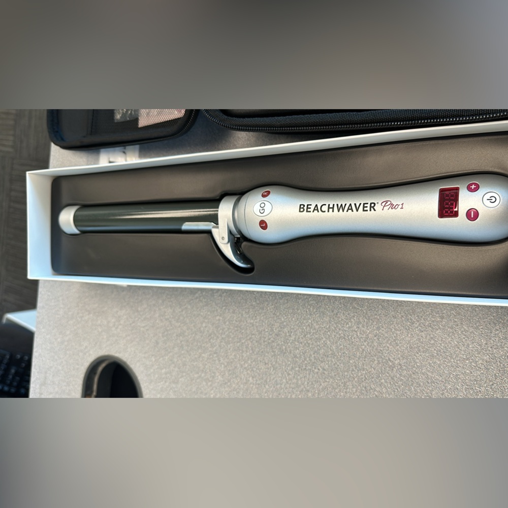 Brand new S1 Beachwaver